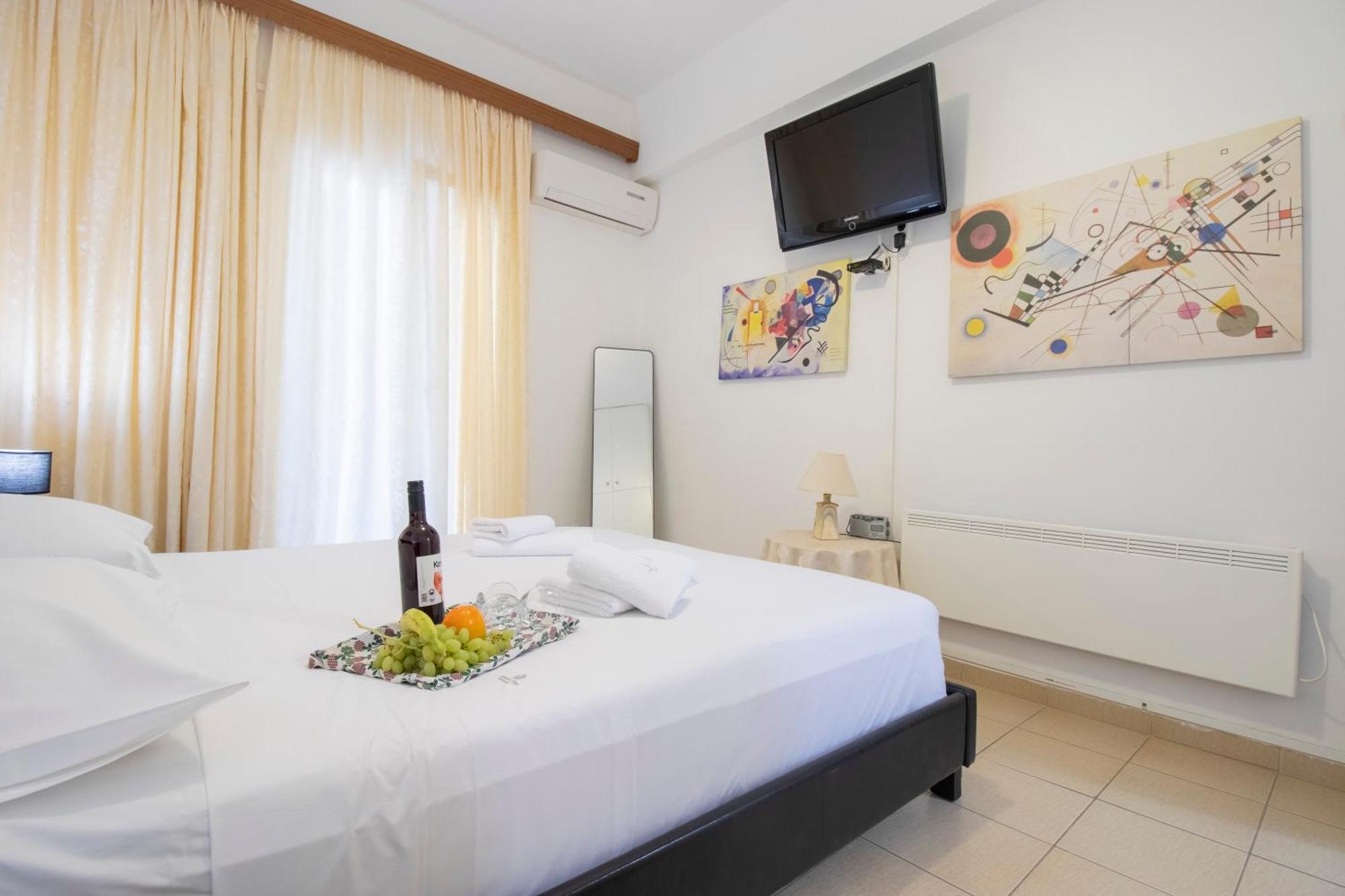 Local Apt Near City Lights 1 Apartment Heraklion  Luaran gambar